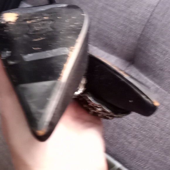 Stuart Weitzman black satin pumps sz 8.5 - Picture 4 of 6